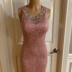 Women’s junior lace mauve Mermaid maxi bodycon dress size (M) sleeveless